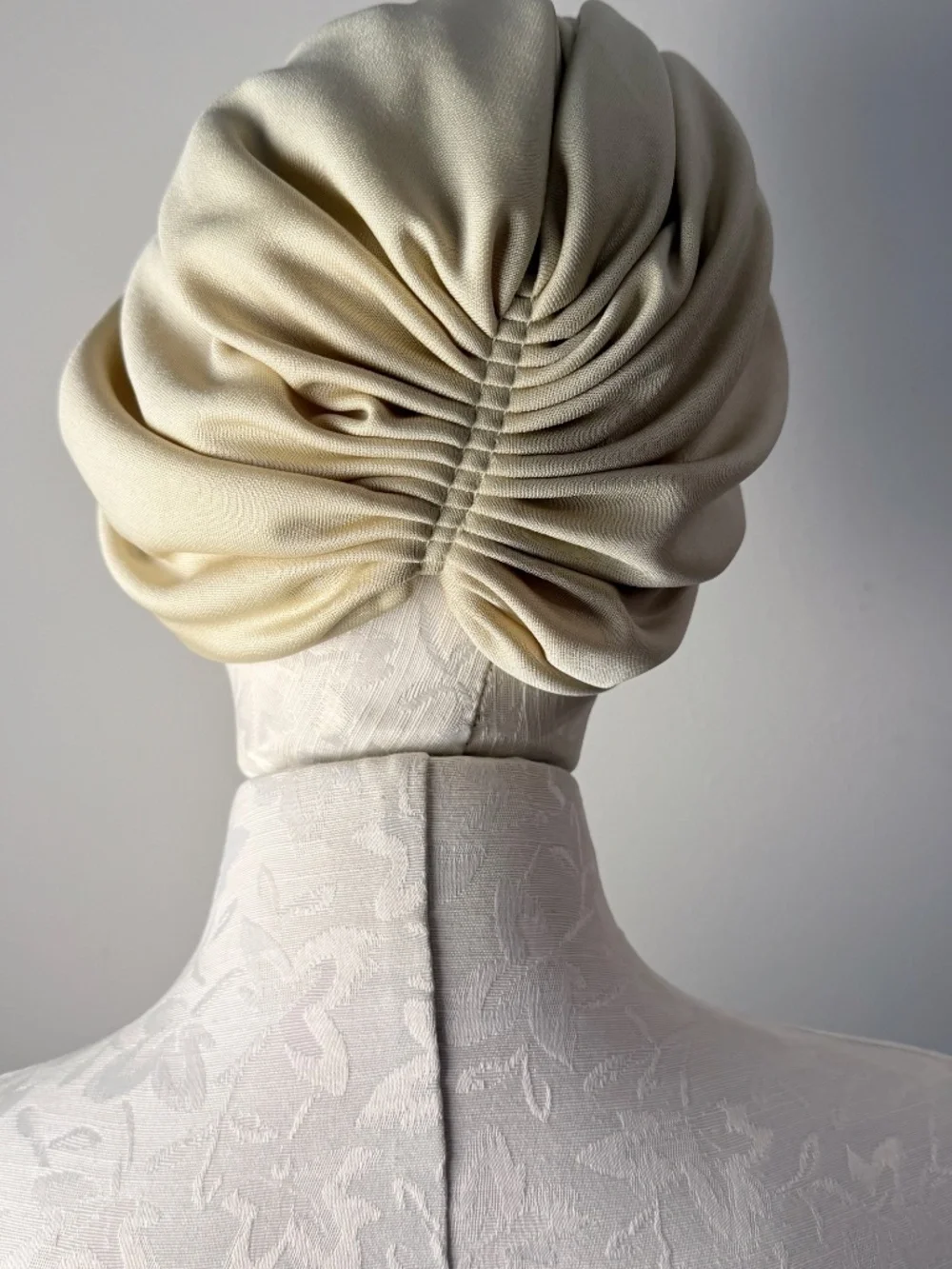 Vintage Liz Hughes Creations Taupe Knit Silk-like Turban